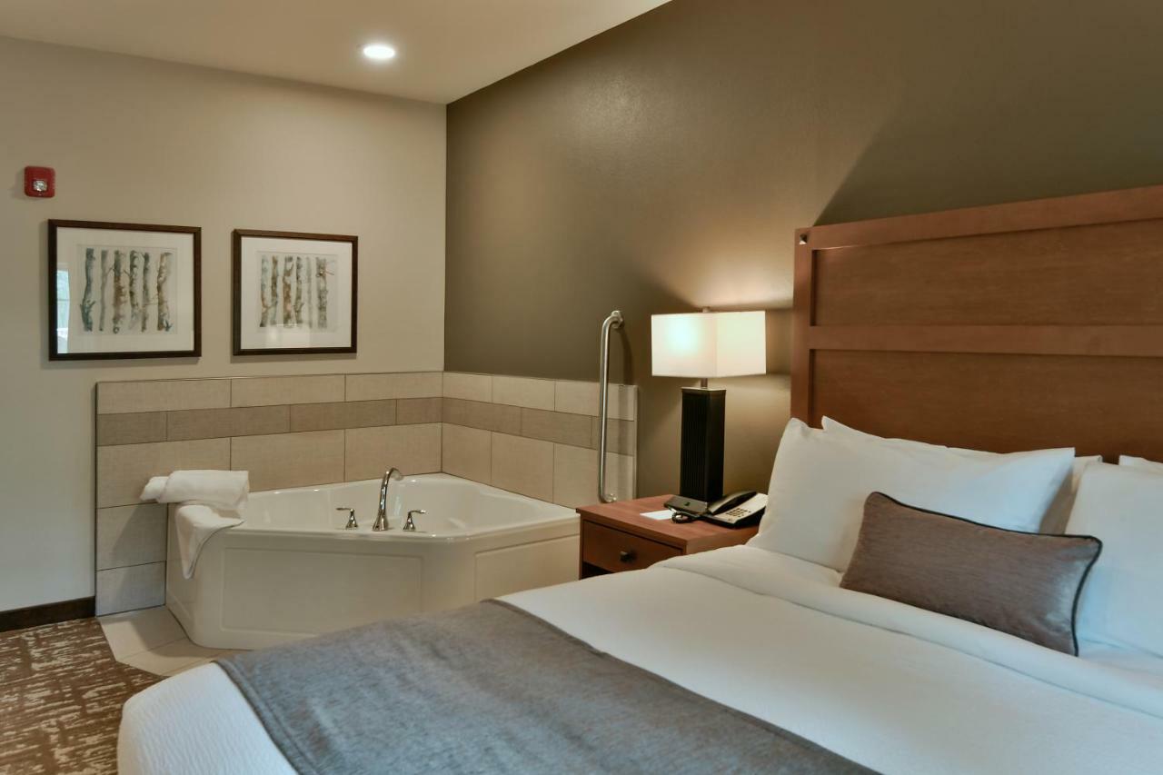 Grandstay Hotel & Suites Sisters Exterior foto