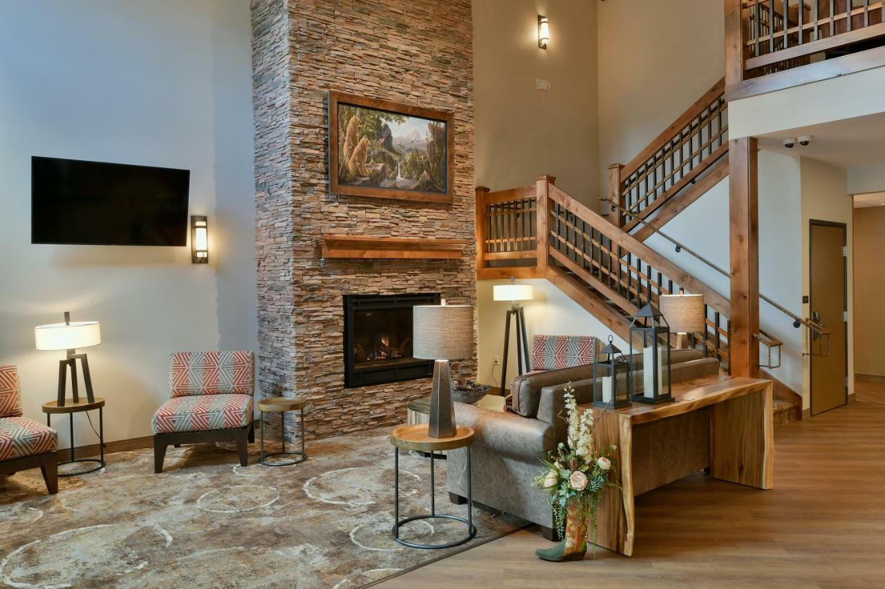 Grandstay Hotel & Suites Sisters Exterior foto